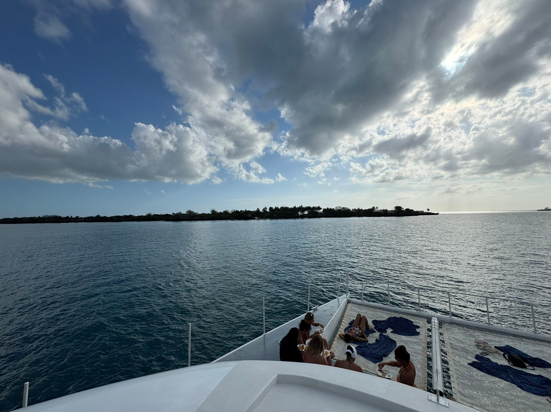Zanzibar Yacht Charter - Southwest-石头城必去景点
