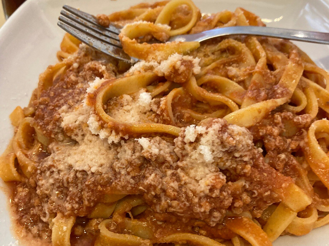Mani In Pasta