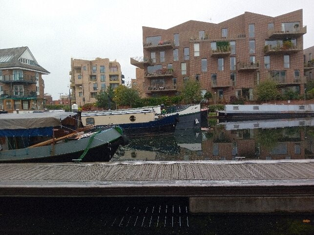 Brentford Lock Canalside