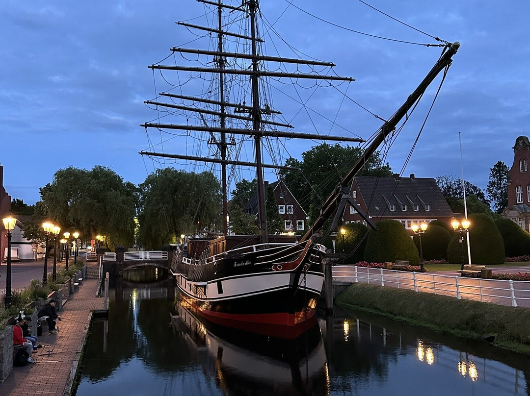 Friederike von Papenburg-Papenburg必去景点