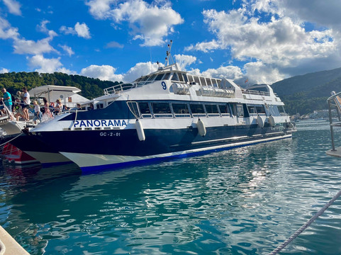 Barcos Azules-索列尔港必去景点