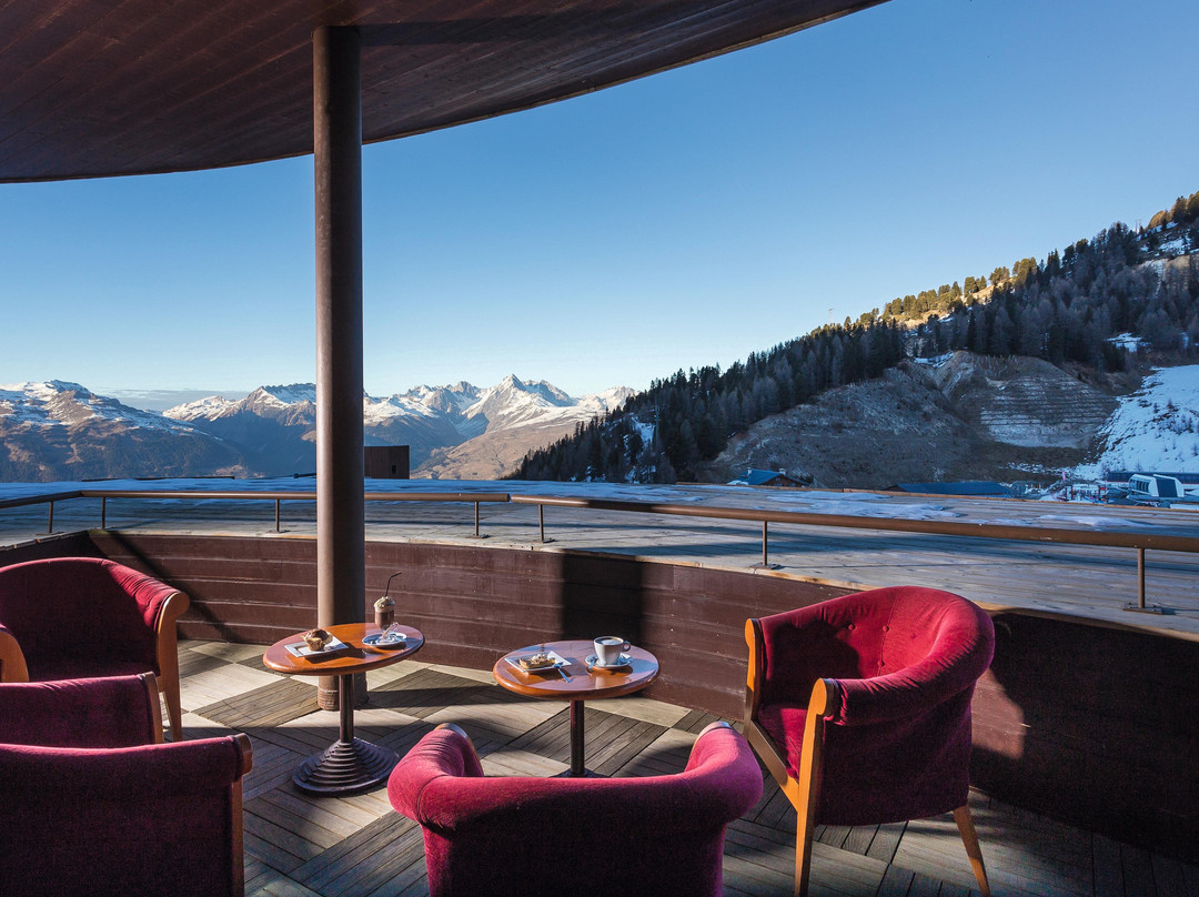 特拉诺娃酒店主图