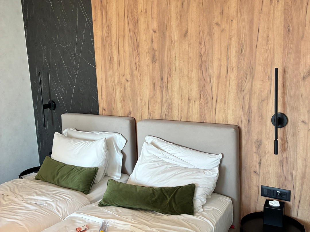 The Port Square Hotel主图