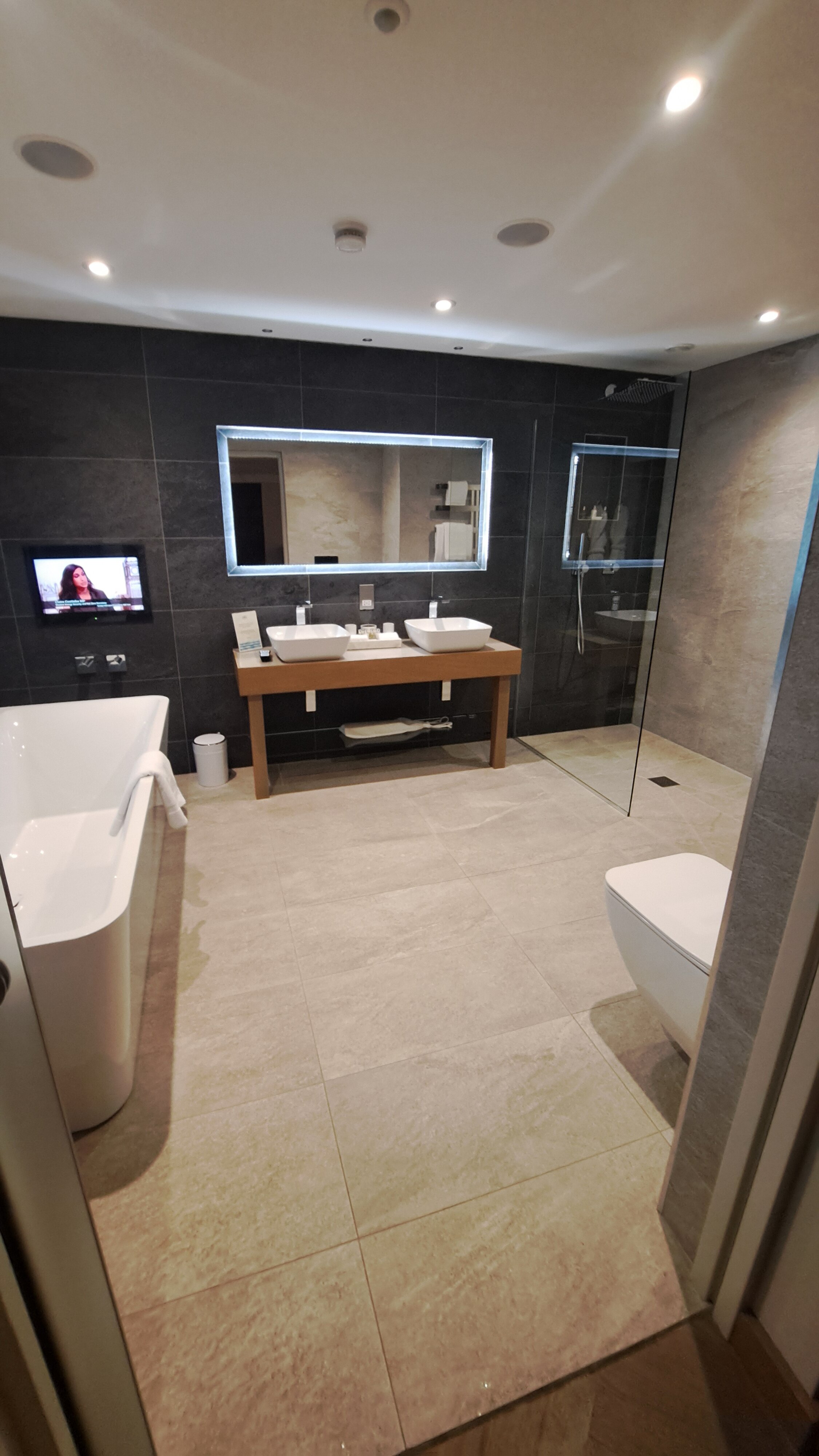 英湖斯托尔斯大厅酒店-浴室