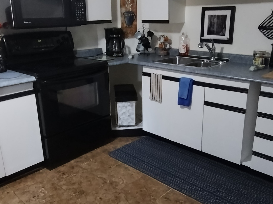 Crews on Inn to paradise suites Huntsville Ontario主图