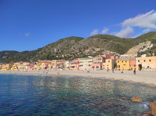 Passeggiata dei Cetacei-菲纳莱利古雷必去景点