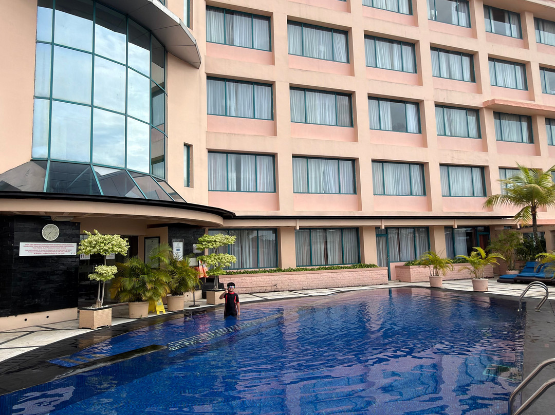 三宝垄西普拉酒店主图