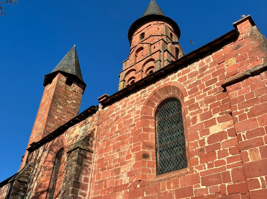 Église Saint-Pierre-Collonges-la-Rouge必去景点