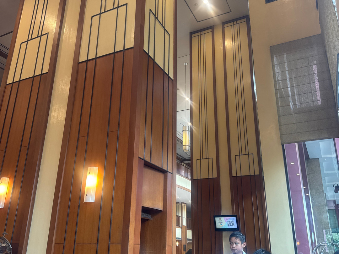 雷德托普酒店主图