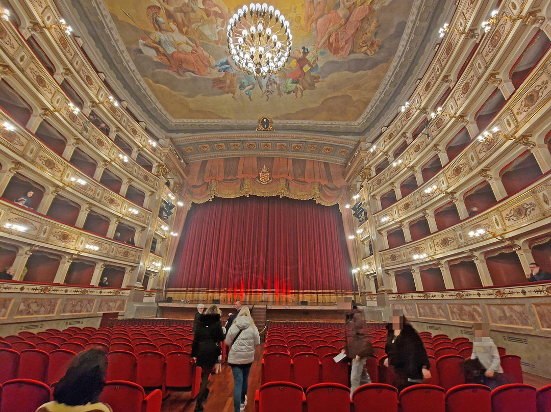 Teatro dell'Aquila-费尔莫必去景点