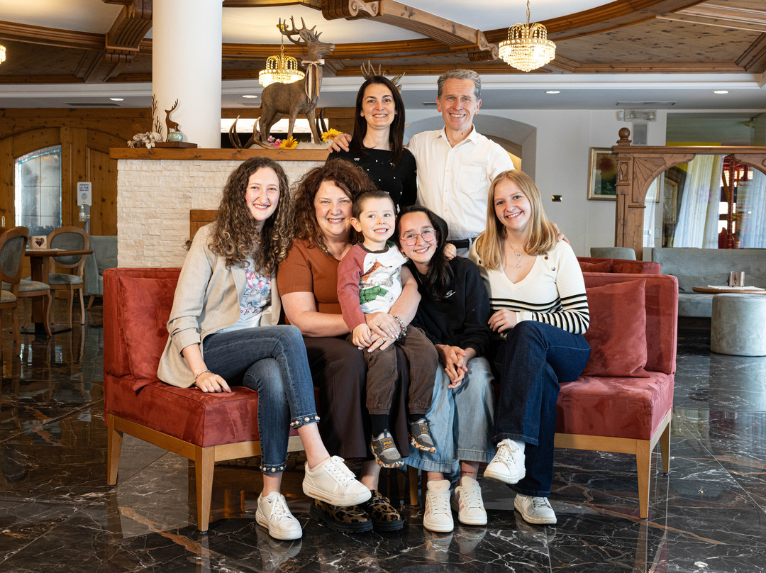 Family Hotel La Perla主图