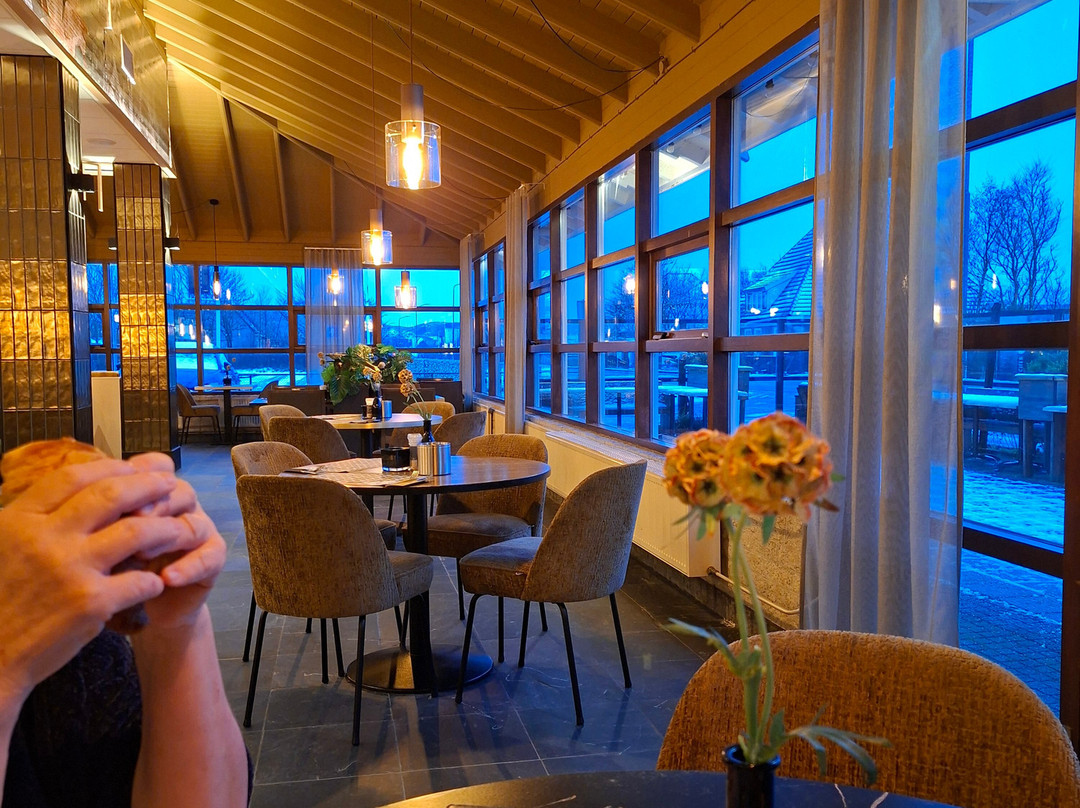 郁金香假日旅馆主图