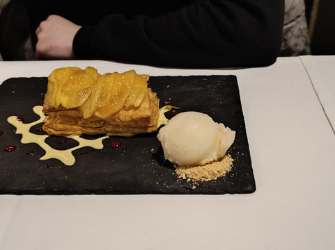 卡萨富尔特宫酒店主图