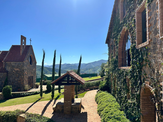 Hotel Borgo Del Vino