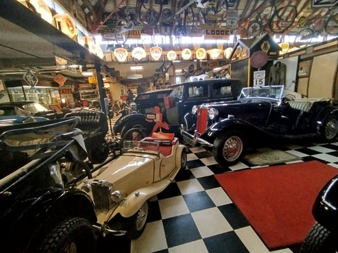 科茨沃尔德汽车博物馆-水上伯顿必去景点