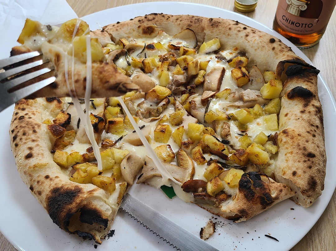 Paesinos Italian Pizzeria
