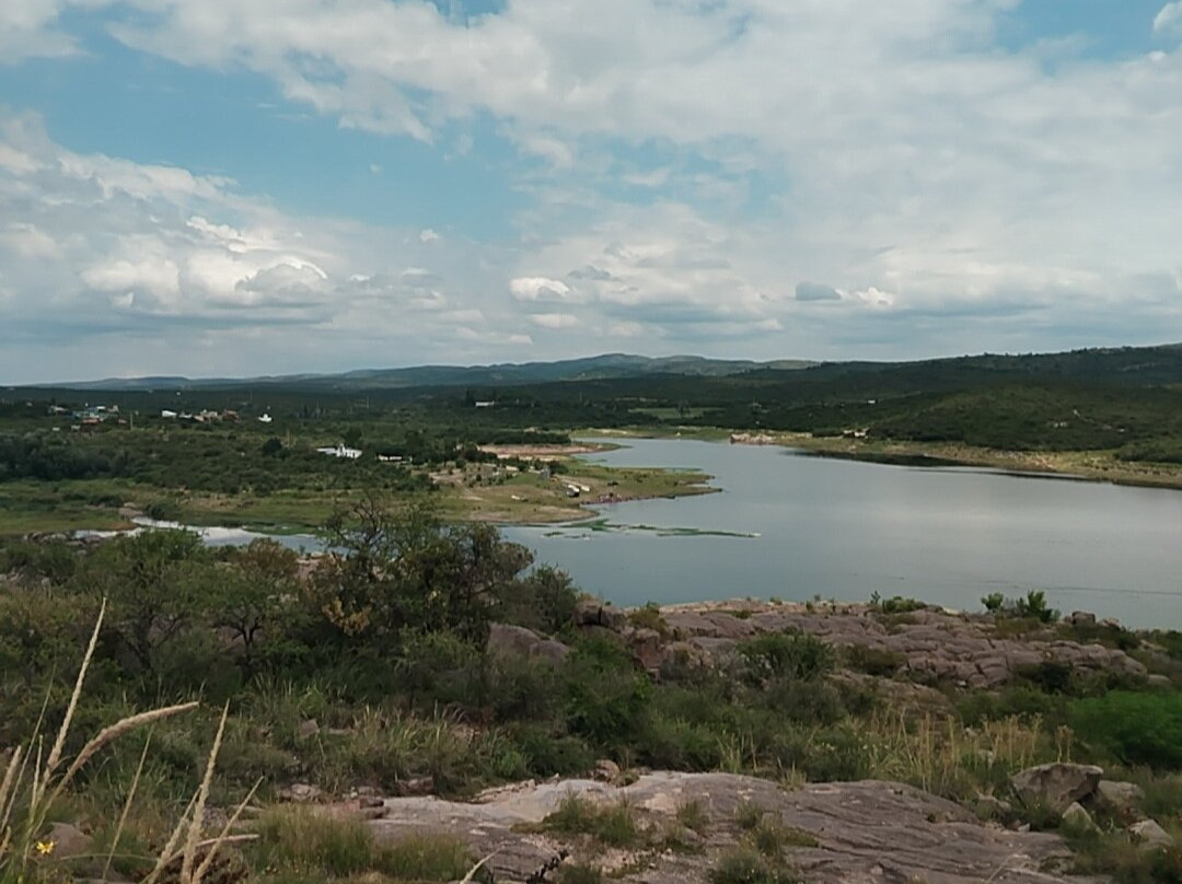 Diques El Cajón-Capilla del Monte必去景点