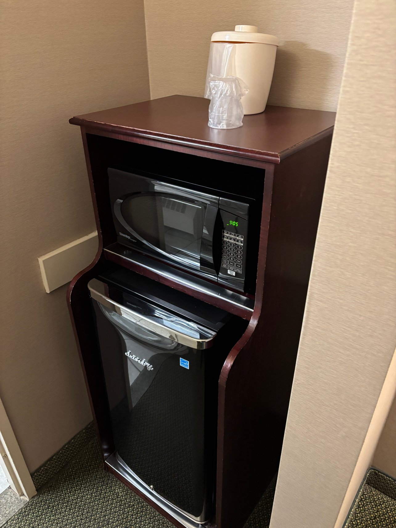 Holiday Inn Express 红鹿-客卧