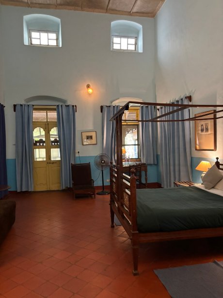 沙丘巴尔旅馆-森林露台-官方