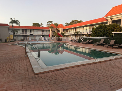 会议中心凯艺套房酒店主图