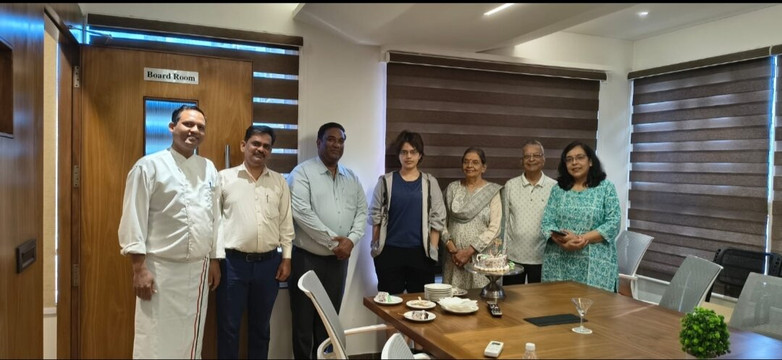 安巴套房酒店主图