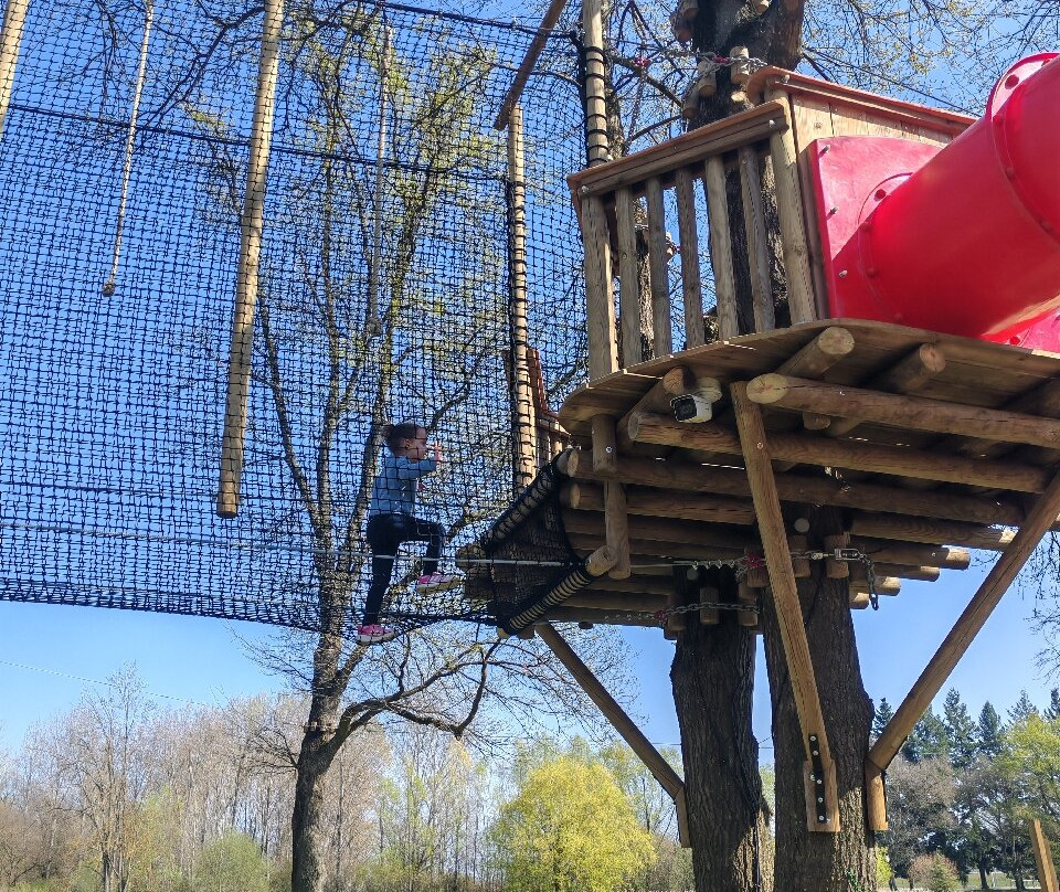 Loupisco Park-Pont-Eveque必去景点