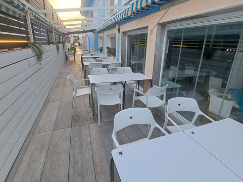 阿尔巴旅馆主图