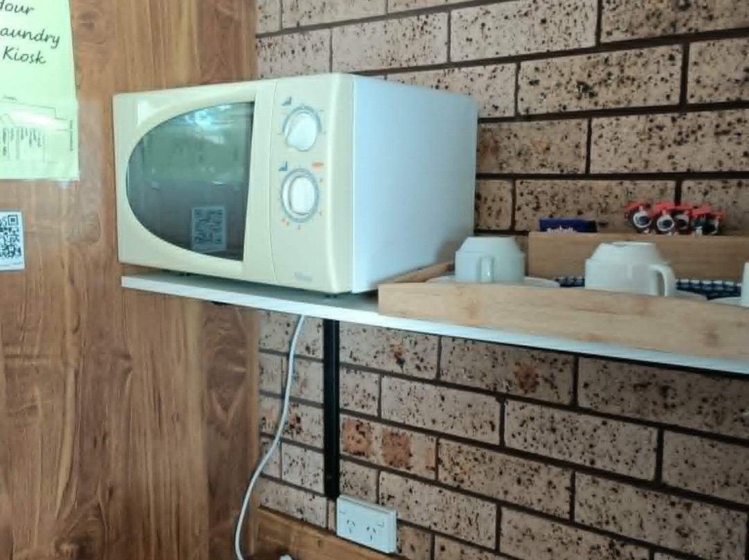 十美元镇酒店主图