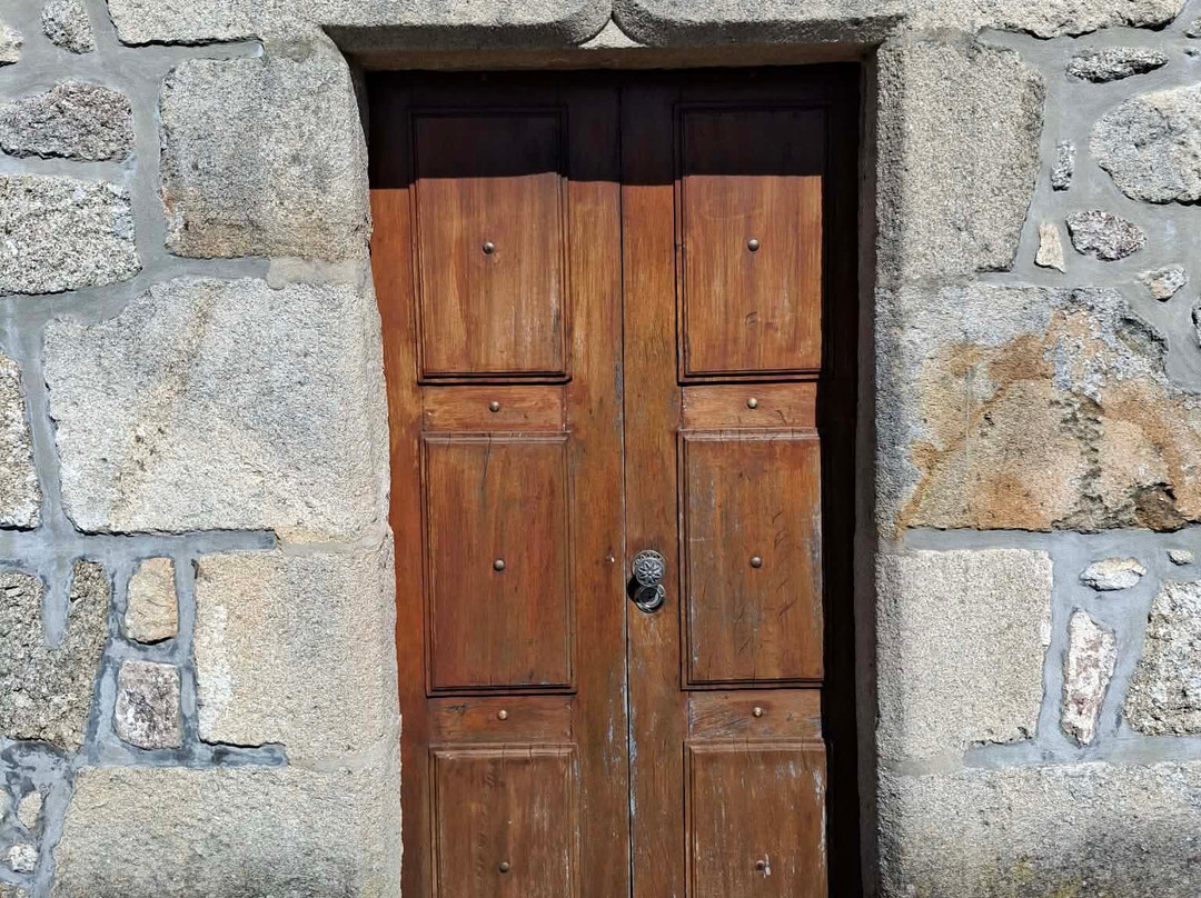 Igreja Velha de Sequeirô-Santo Tirso必去景点