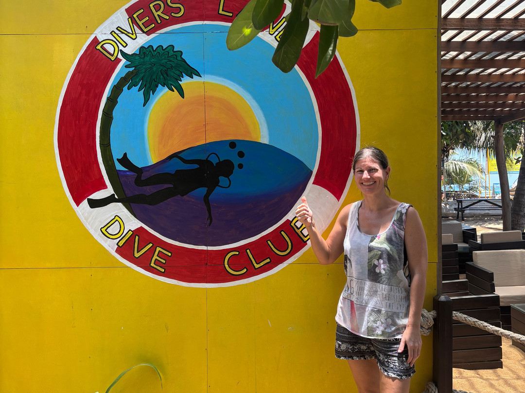 Divers Land Dive Club-乌纳瓦图纳必去景点