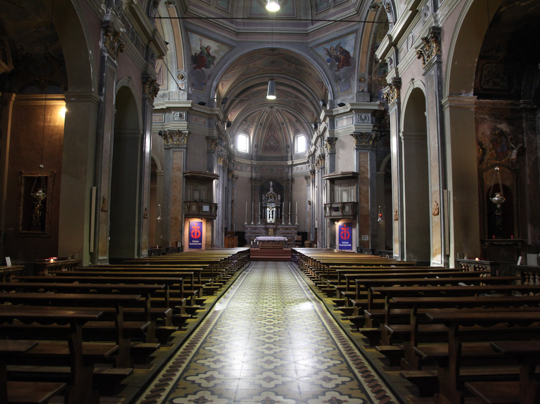 Piazza e Chiesa S. Antonio-洛迦诺必去景点