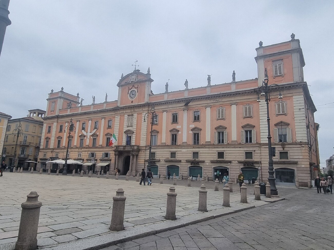 Piazza Cavalli-皮亚琴察必去景点