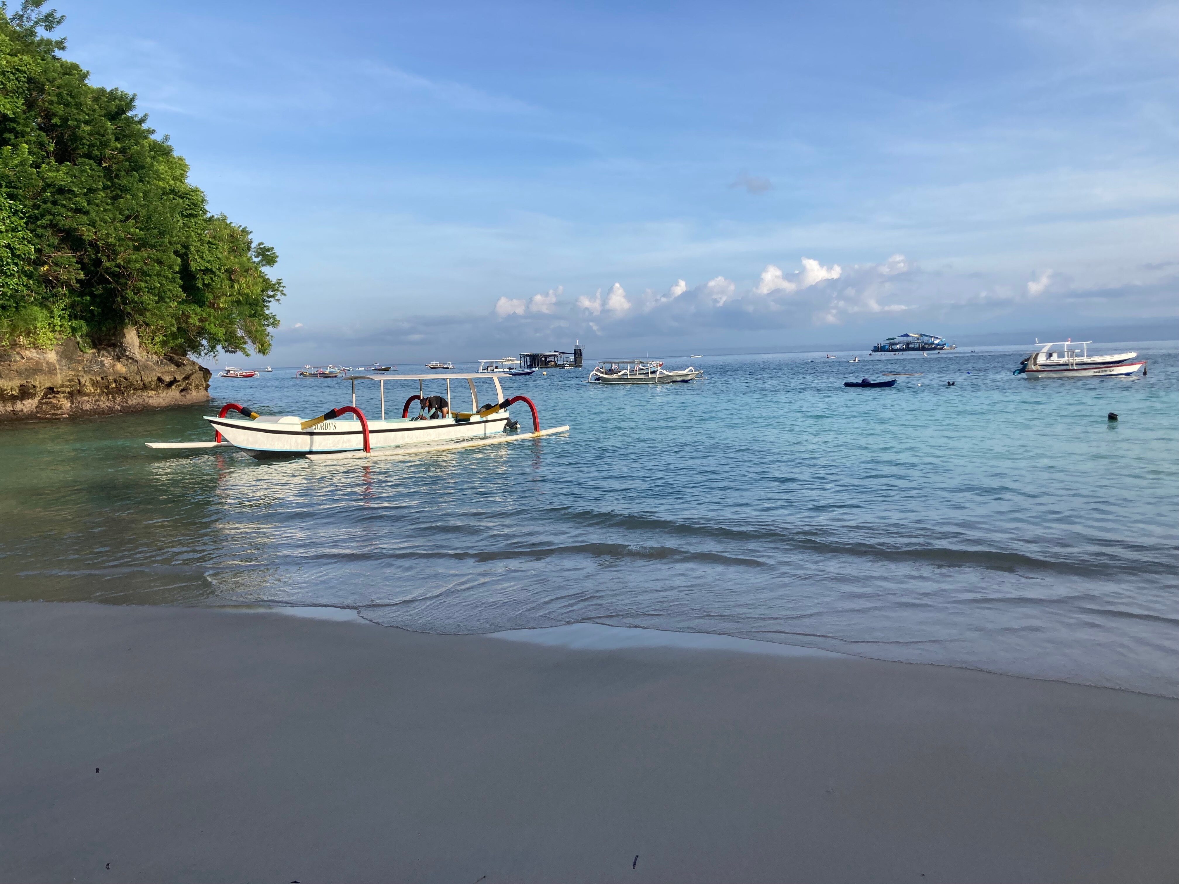 桑兰邦吉海滩小屋酒店-旅行者
