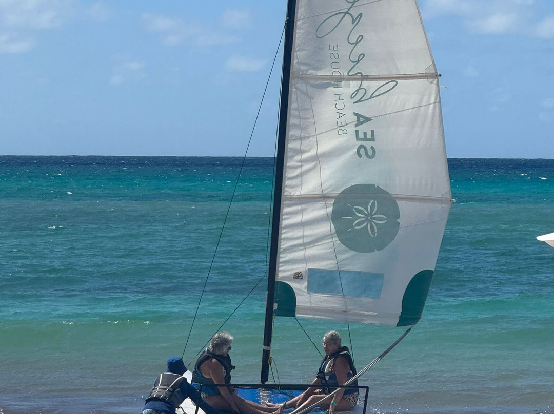 海风海滩屋全包海洋酒店主图