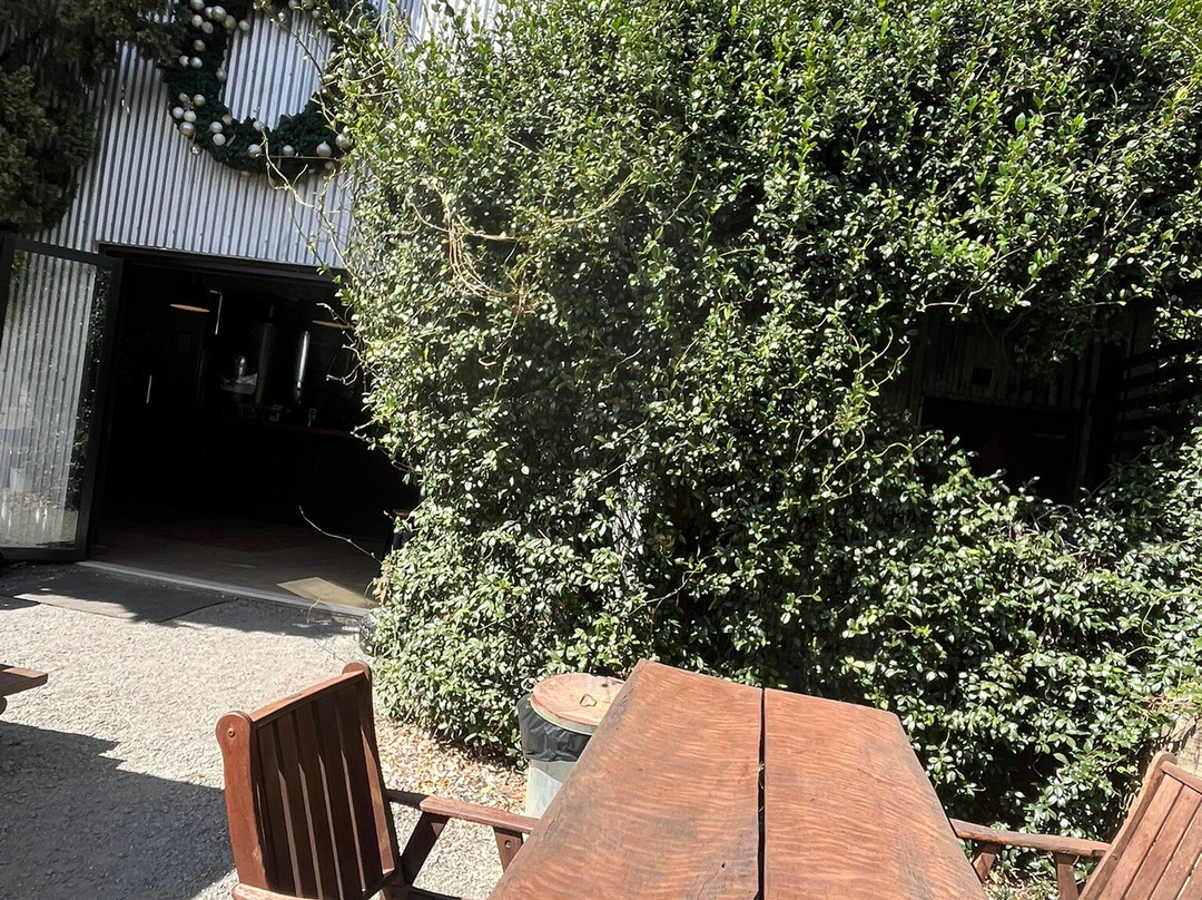 Witches Falls Winery-丹百林山必去景点