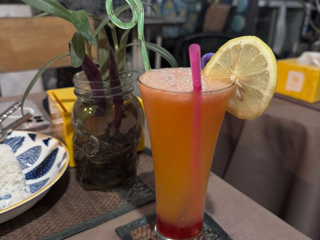 艺术空间展览及音乐酒吧-卡塔海滩必去景点