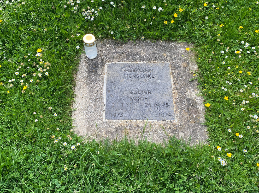 Soldatenfriedhof Vossenack-Huertgenwald必去景点