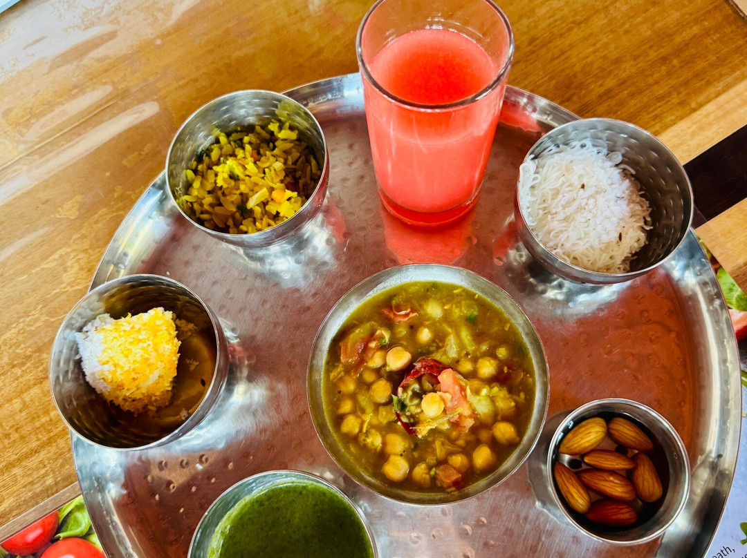 Shantitheeram Ayurveda主图