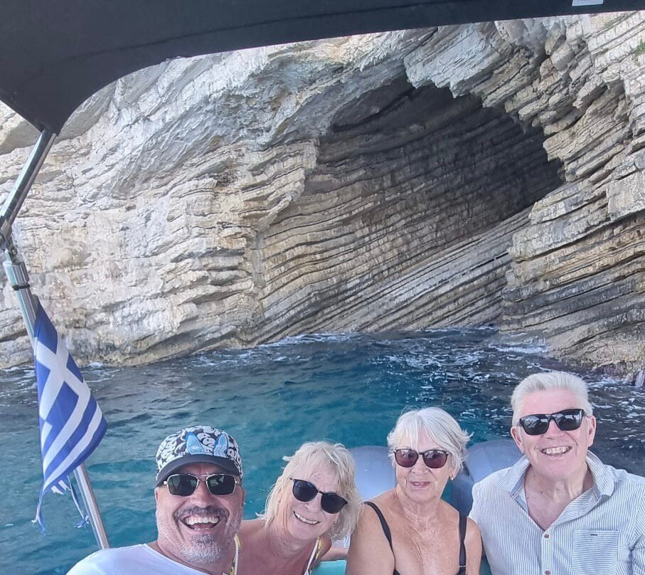 Michalas Boat Rental-Paleokastritsa必去景点