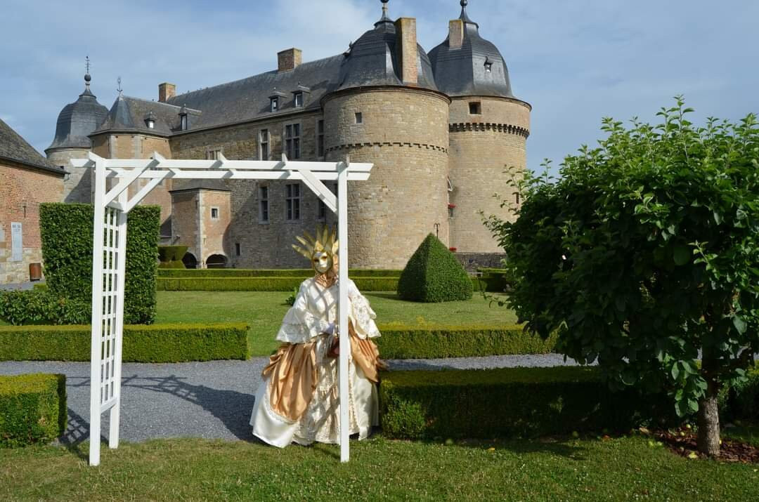 Le Chateau de Lavaux Sainte-Anne-Lavaux-Sainte-Anne必去景点