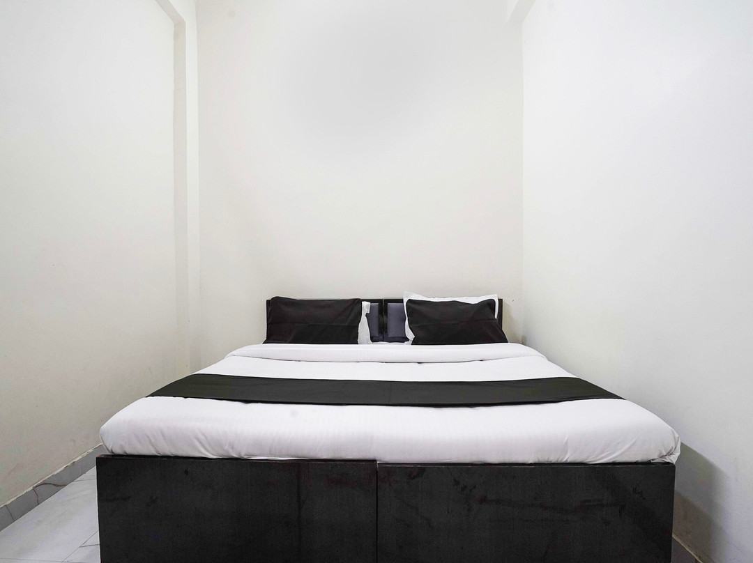 Hotel O Madhur Milap