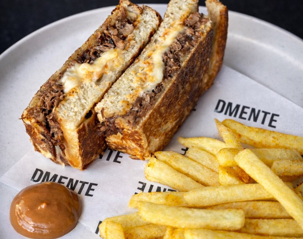 Dmente Bistró