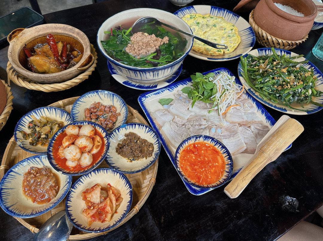 Hỏa Xa Restaurant & Coffee