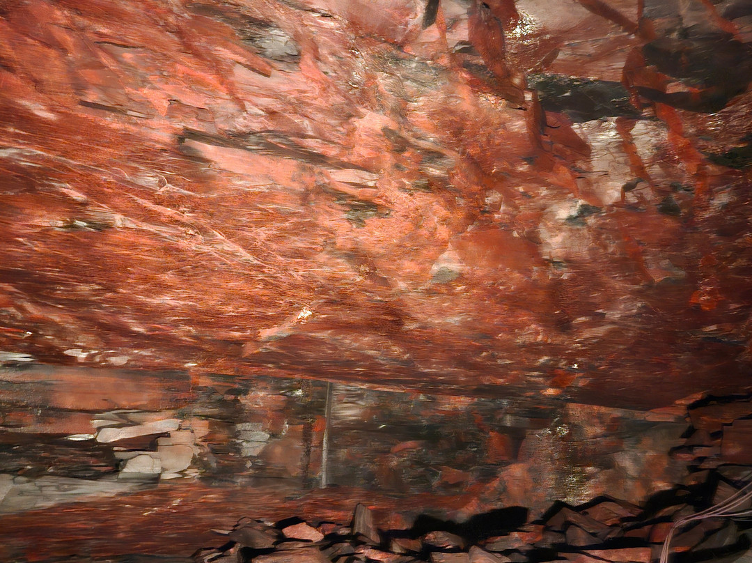 Carnglaze Caverns-利斯卡德必去景点