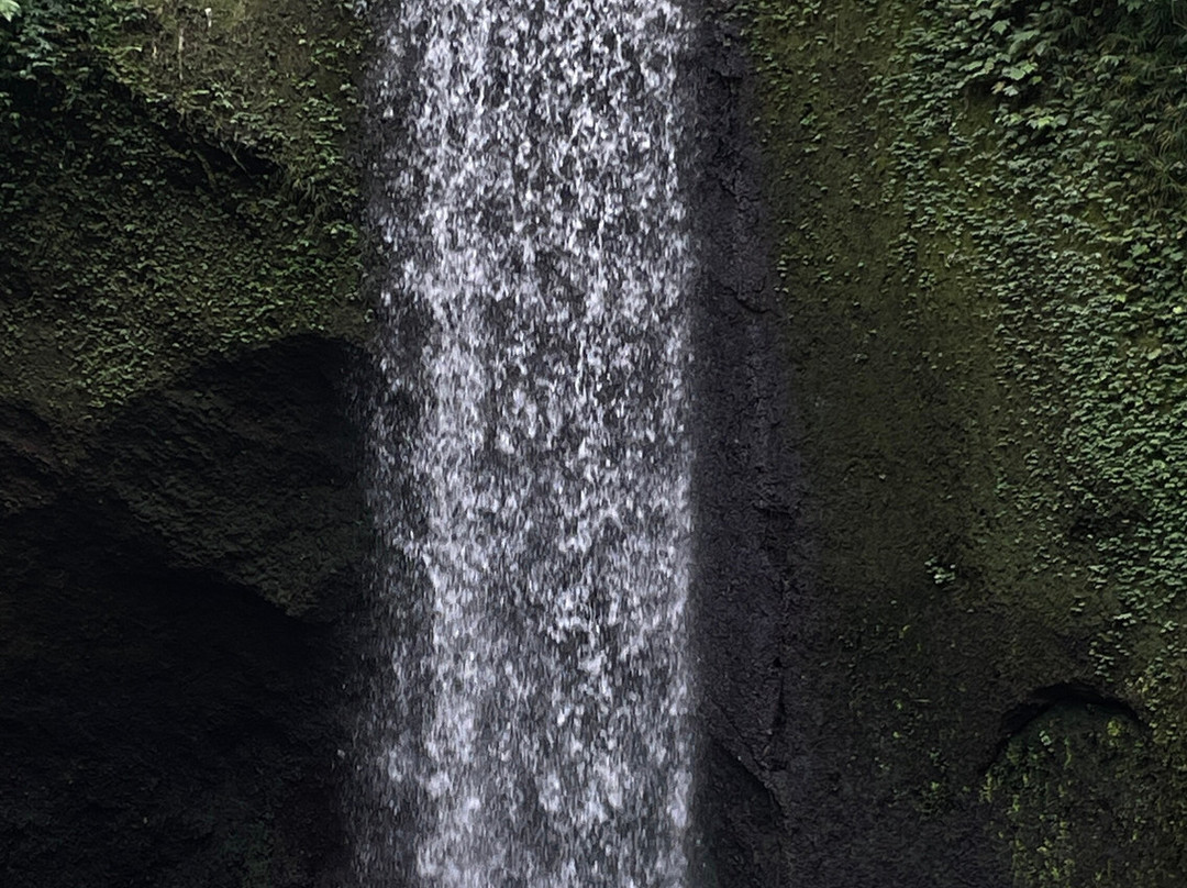 Tibumana Waterfall-Apuan必去景点