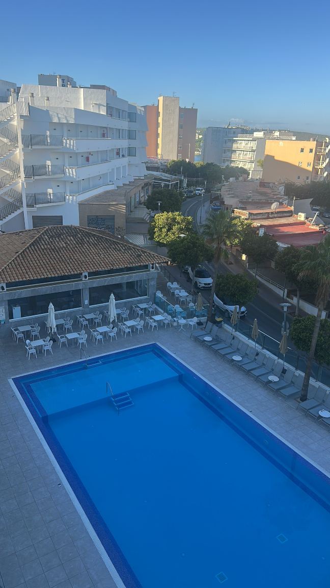 Globales Torrenova-旅行者