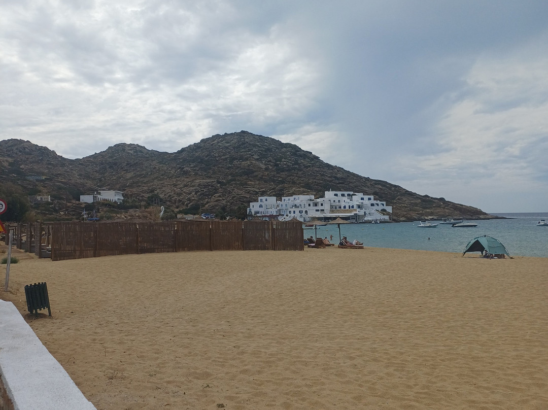 Mylopotas Beach-埃欧斯岛必去景点