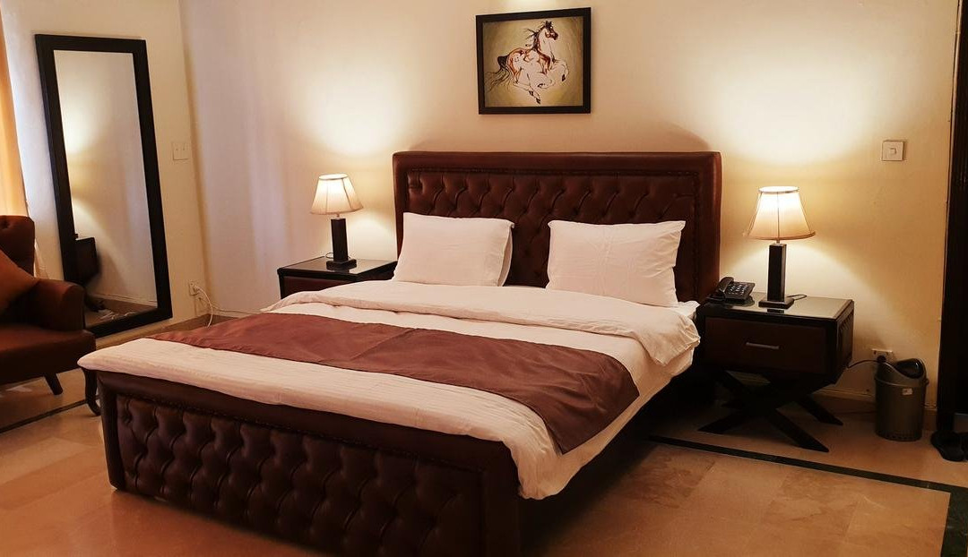 Reina Boutique Hotel - G6/3