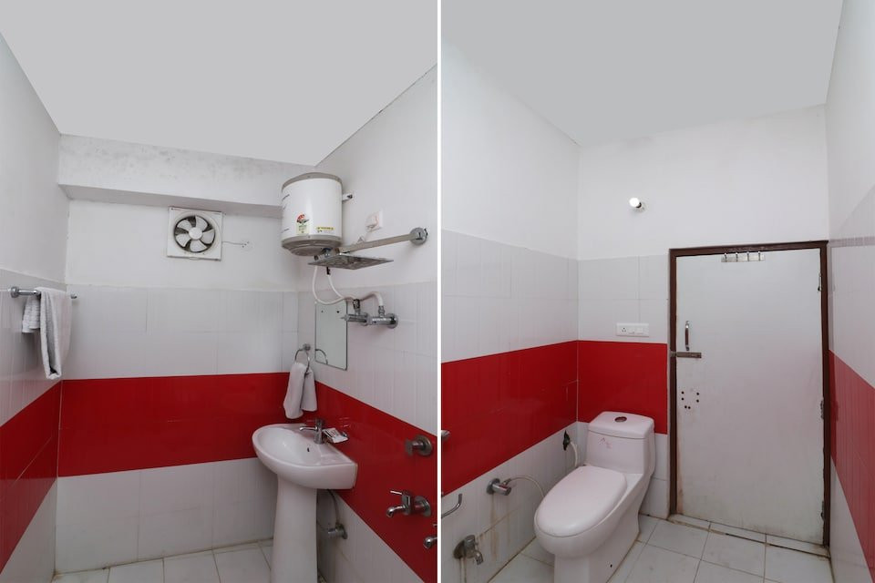 OYO 29716 Hotel Paras