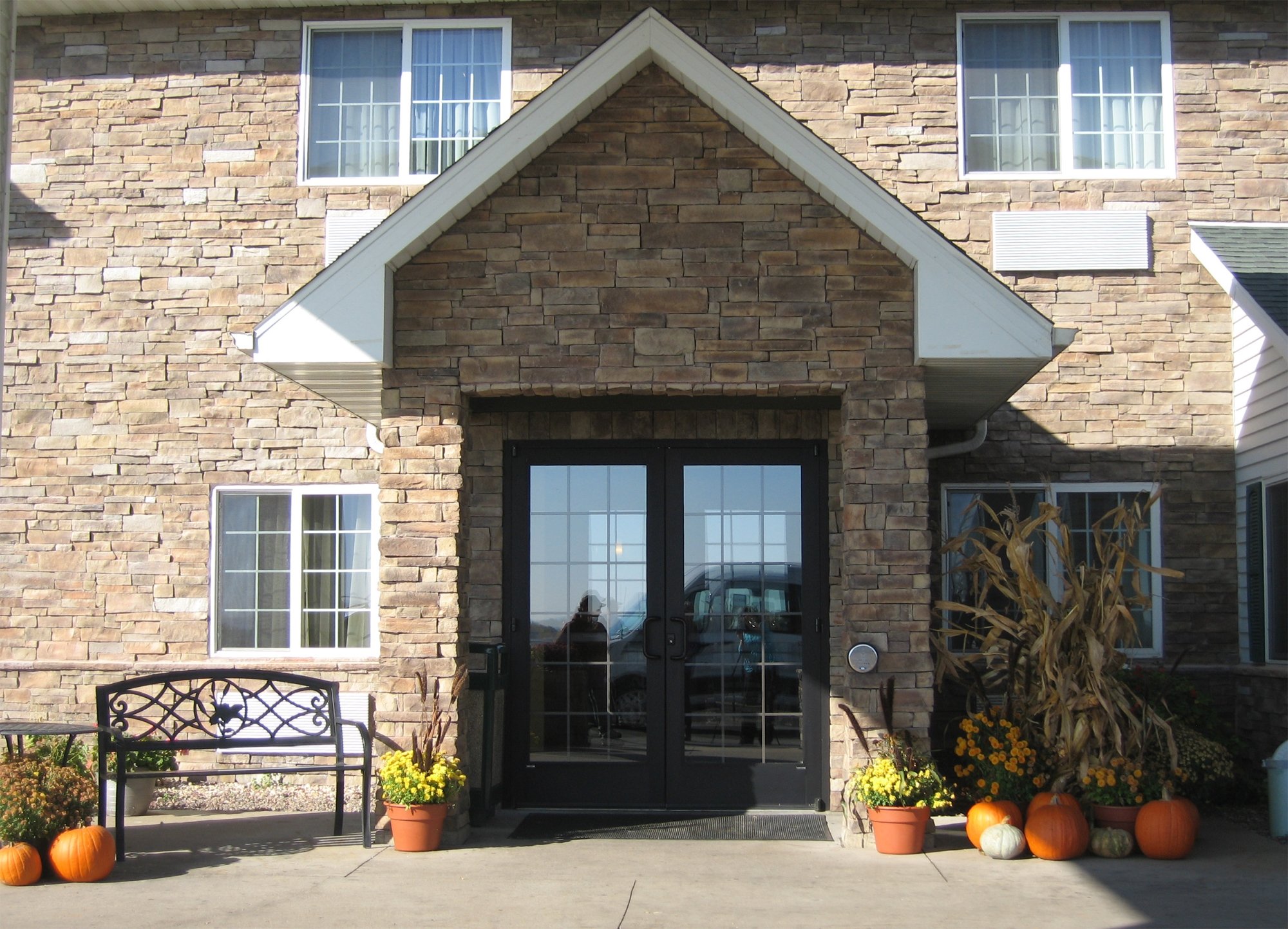 Savanna Inn & Suites-官方